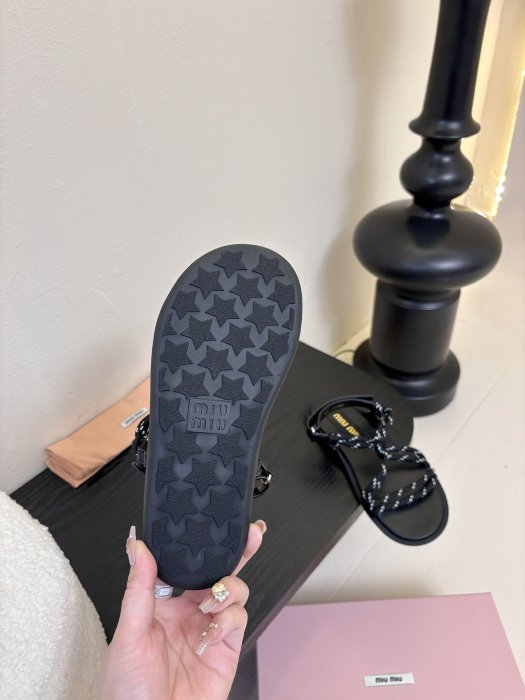 Сандалии женские фото 9