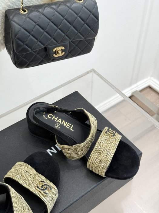 Босоножки фото 5