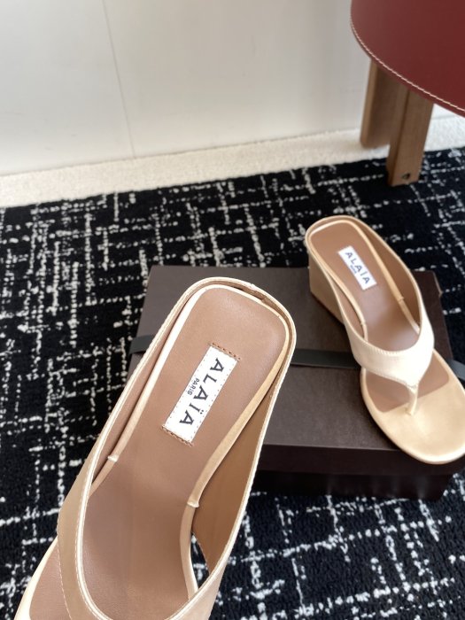 Босоножки фото 8