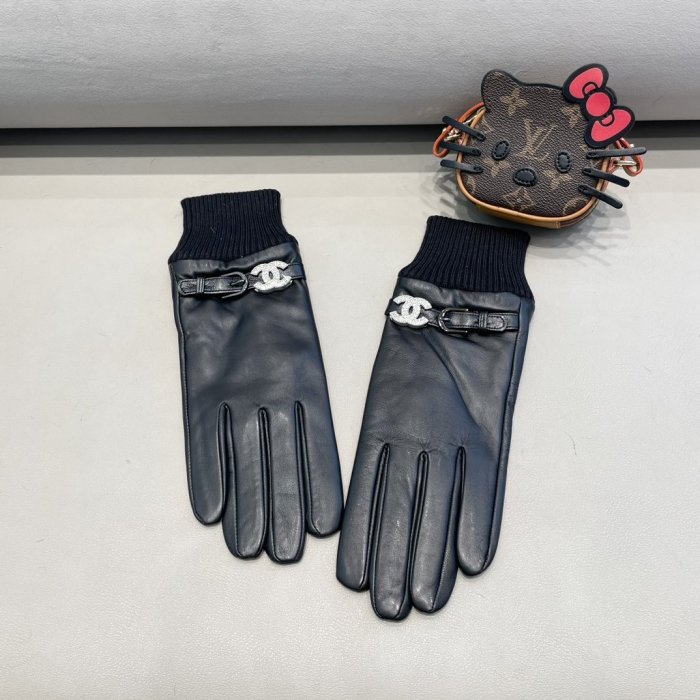 Gloves women's