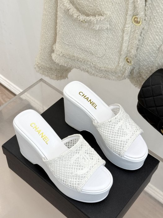 Босоножки фото 3