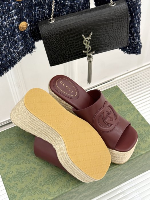 Босоножки фото 9