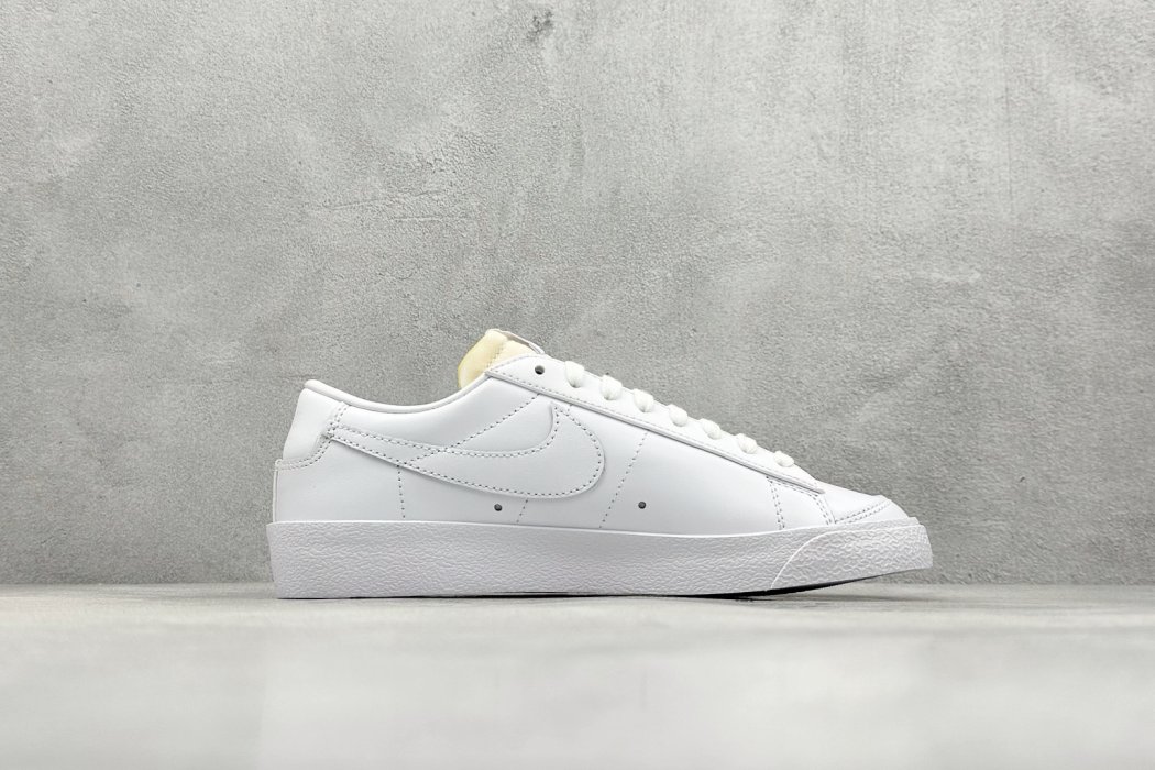 Кросівки Nike Blazer Low 77 фото 2