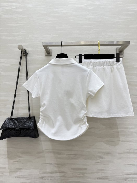 Костюм женский фото 9