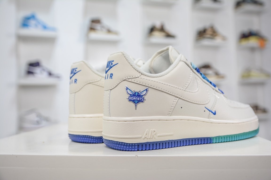 Sneakers Air Force 1 Low 07 Hornets фото 6