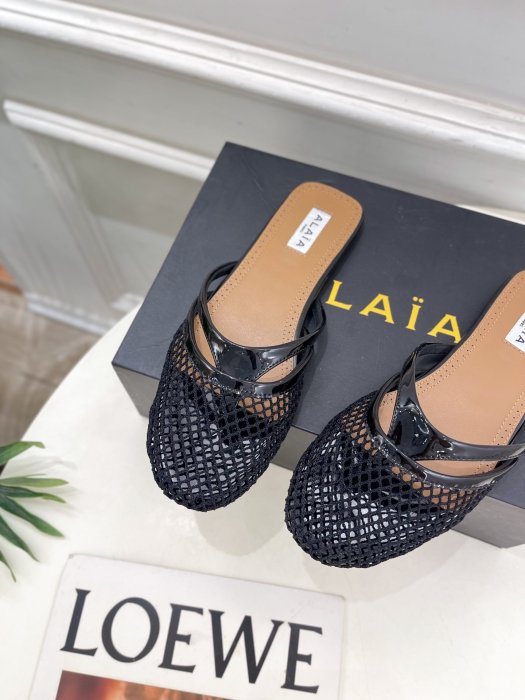 Шлепанцы женские фото 6