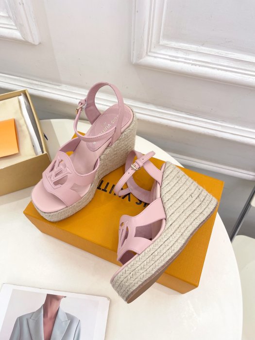 Босоножки фото 5