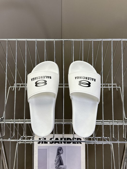 Шлепанцы фото 6