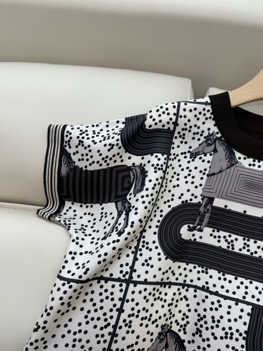 Футболка женская фото 5