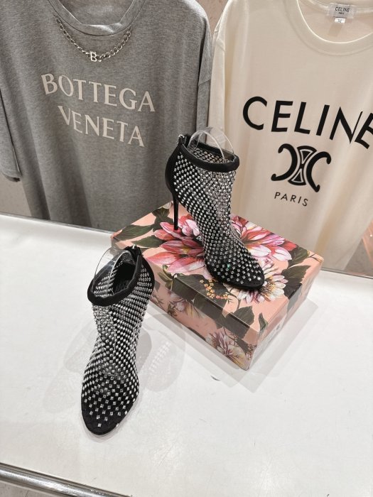 Босоніжки фото 5