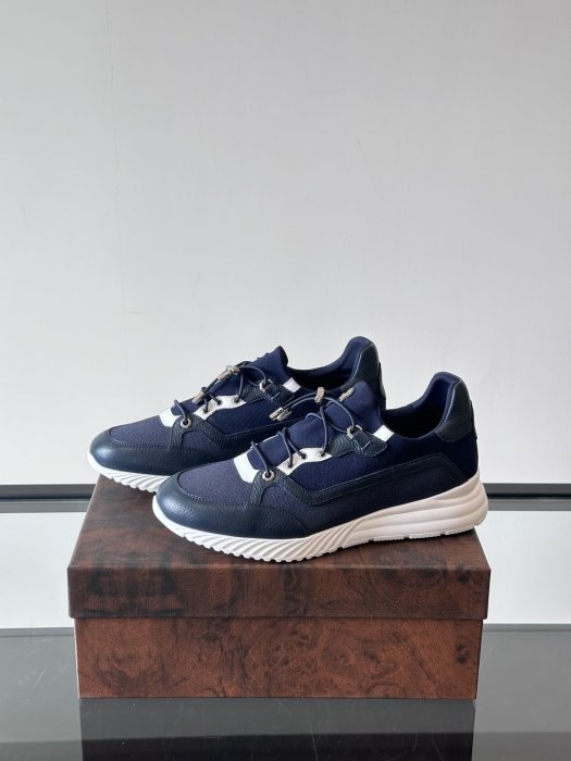 Кросівки фото 3