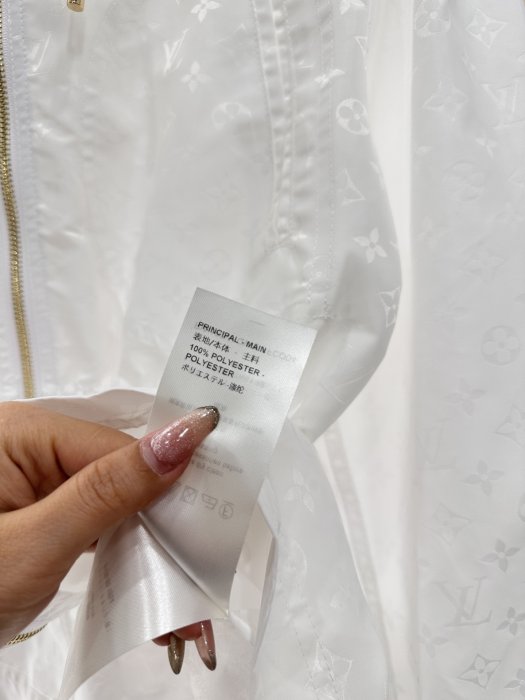 Вітровка жіноча фото 9