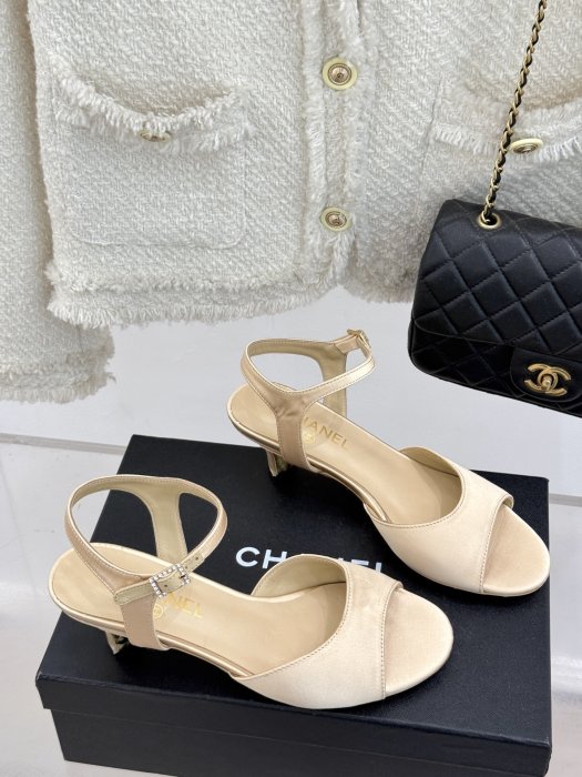 Босоножки фото 3