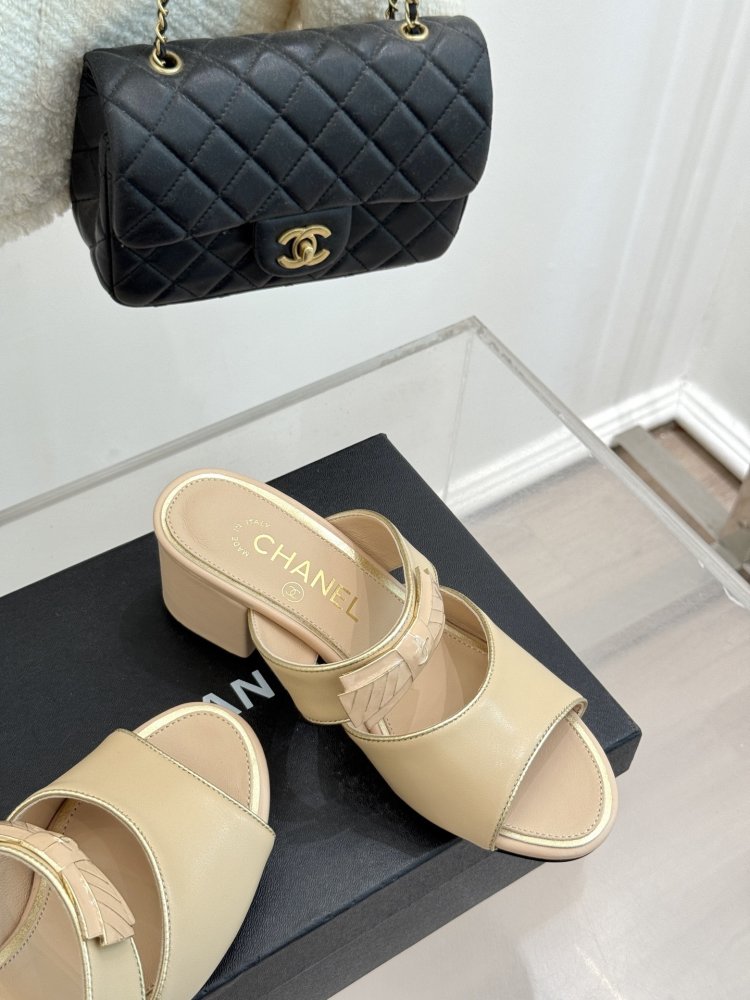 Босоножки фото 5