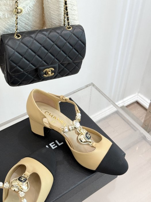 Босоножки фото 5