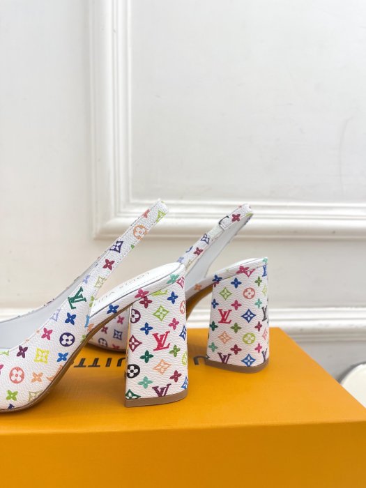 Босоножки фото 8