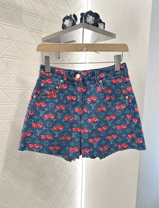 Шорти джинсові жіночі