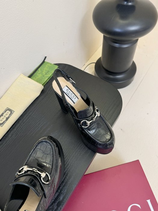 Босоножки фото 4