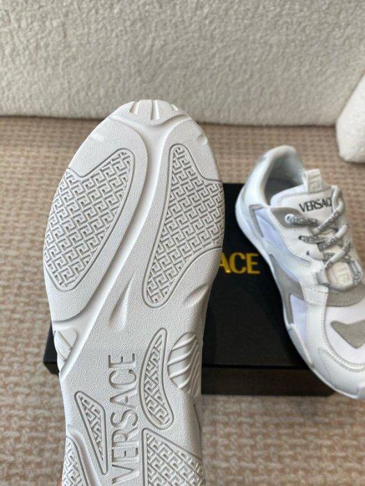 Кроссовки фото 3