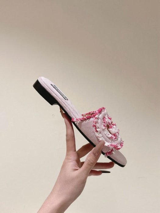 Шлепанцы фото 5