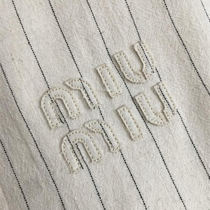 Костюм женский фото 3