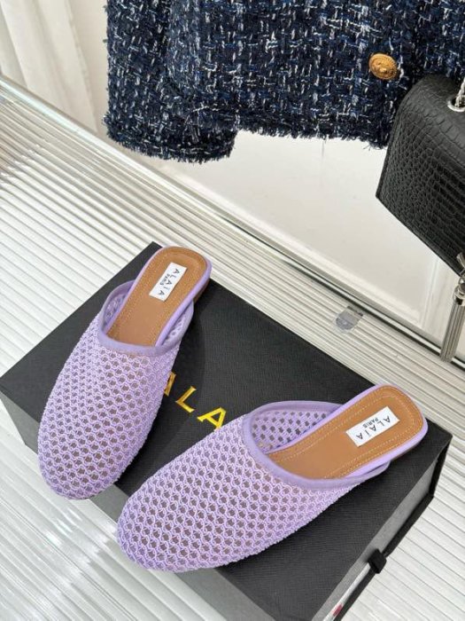 Шлепанцы женские фото 3