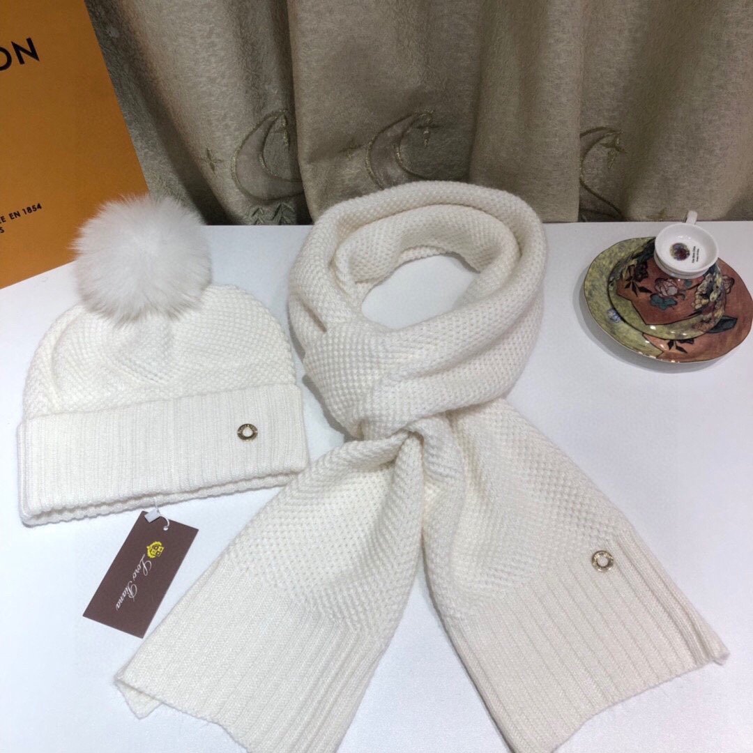 Set scarf and a cap cashmere knitted фото 2