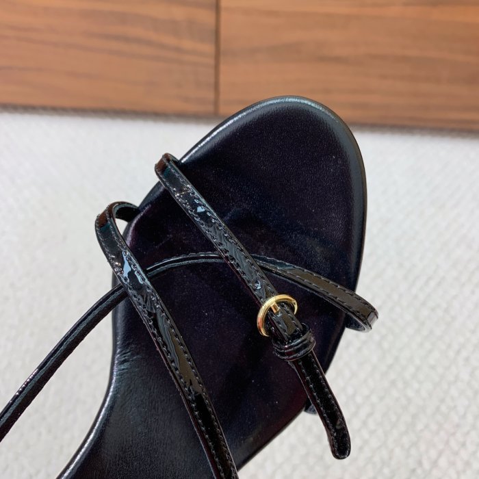 Босоножки фото 7