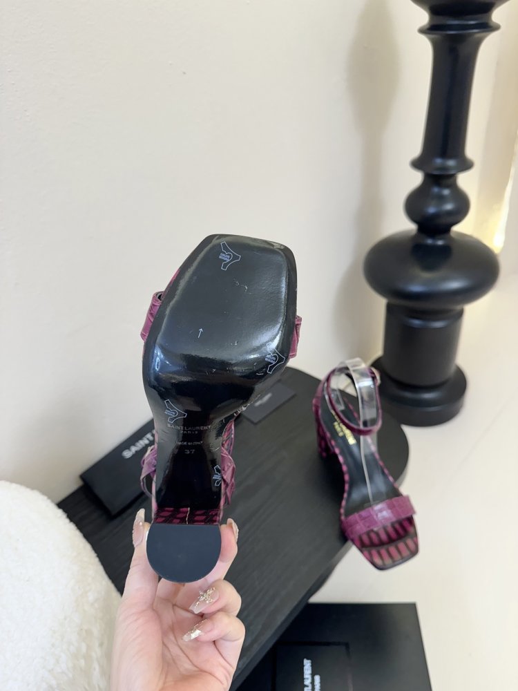 Босоніжки фото 9