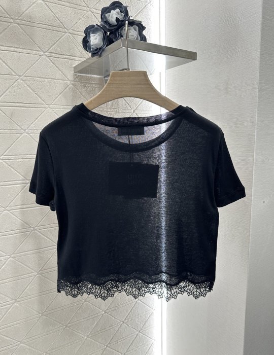 T-shirt women's фото 2