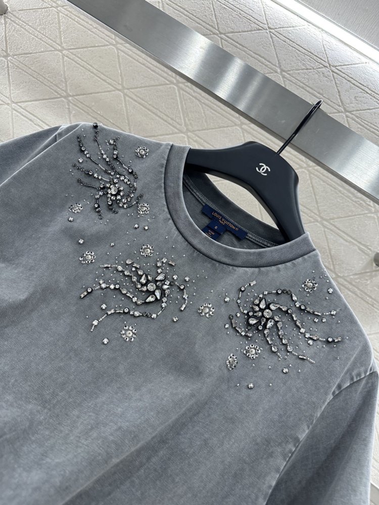 Футболка жіноча фото 8