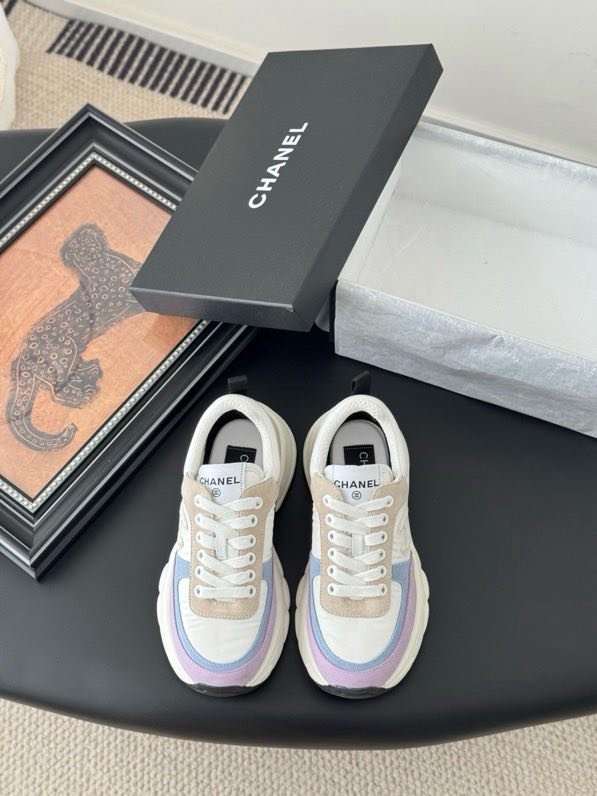 Кроссовки женские фото 7