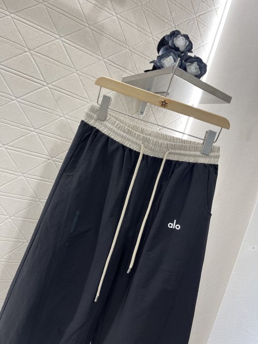 Pants women's фото 3