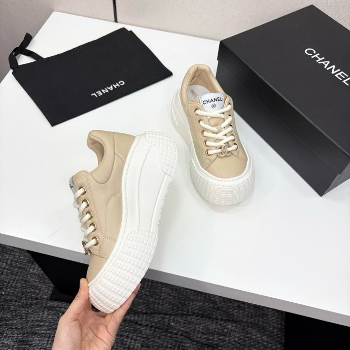 Кроссовки женские фото 8