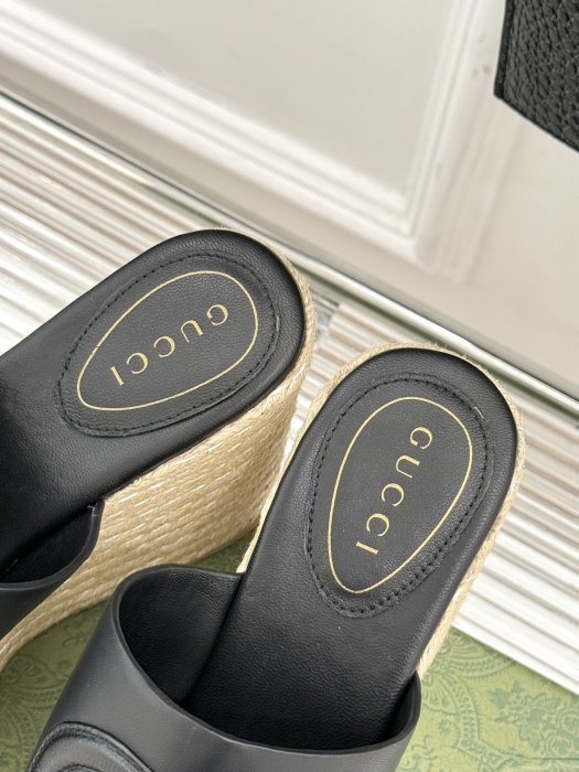 Босоножки фото 8