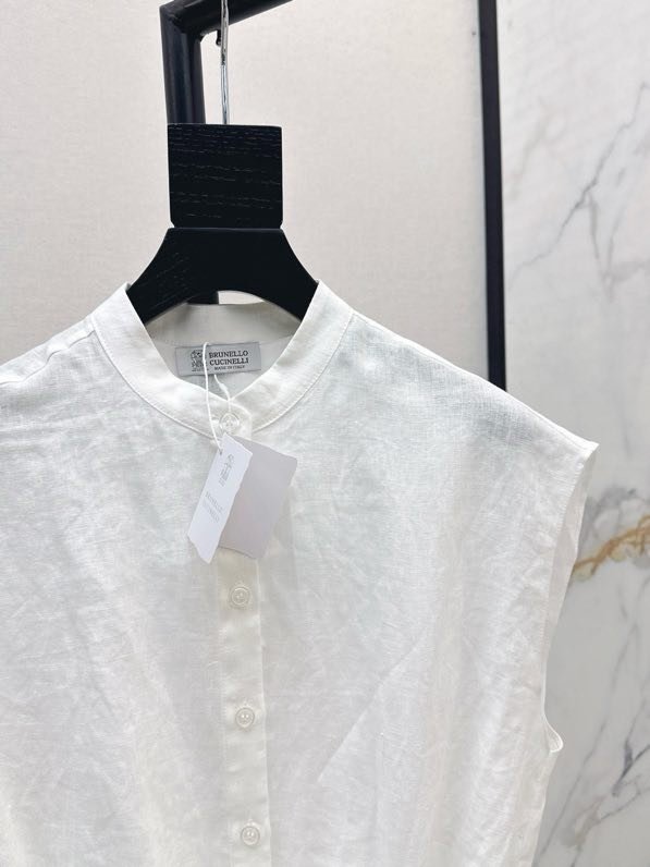 Коротка жіноча сорочка без рукавів фото 4