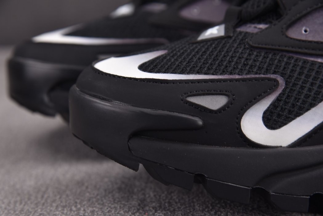 Кроссовки LOUIS VUITTON Runner Tatic Black White фото 11