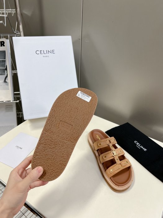 Шлепанцы фото 9