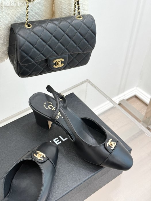 Босоножки фото 5