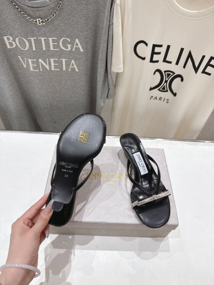 Шлепанцы женские фото 9