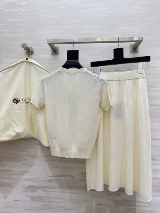 Костюм женский фото 9