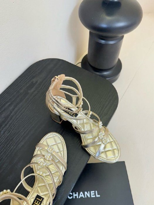 Sandals фото 4