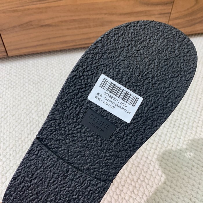 Шлепанцы женские фото 8