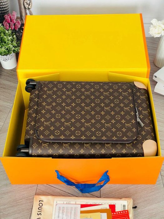 Чемодан Horizon 55 для ручной клади 38х55х21 см фото 4