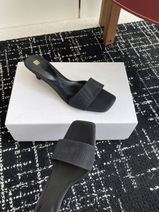 Босоножки фото 5