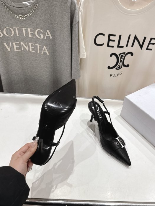 Босоножки фото 9