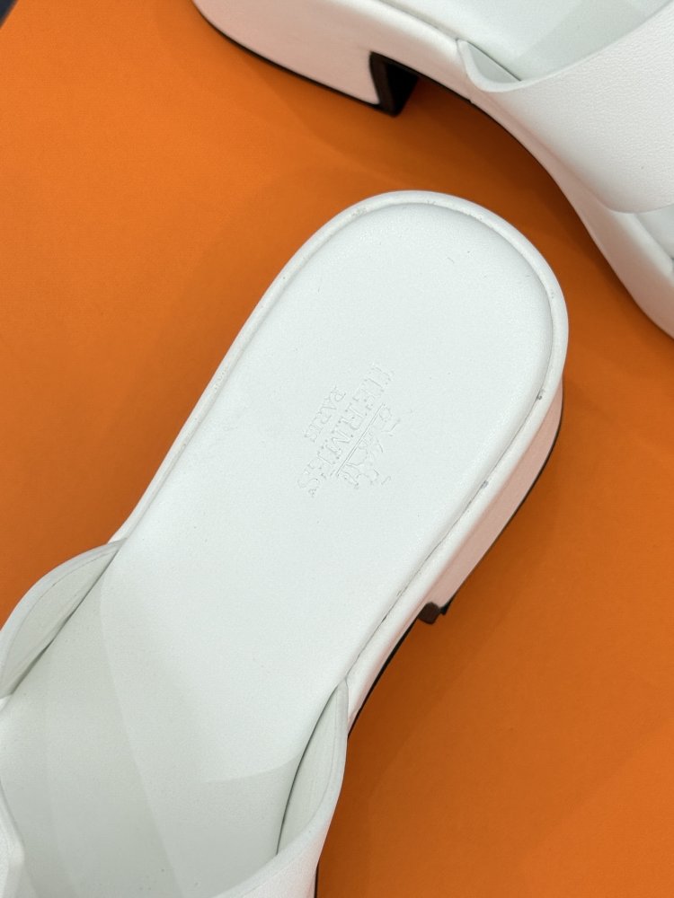 Босоножки фото 8