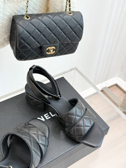 Босоножки фото 5