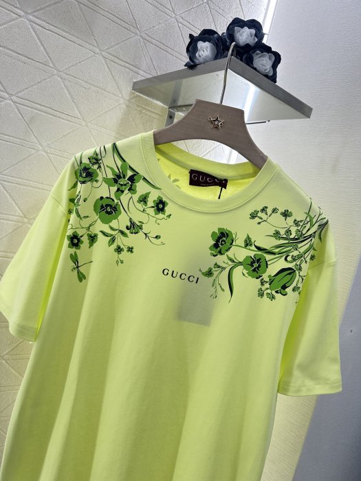 T-shirt women's фото 7