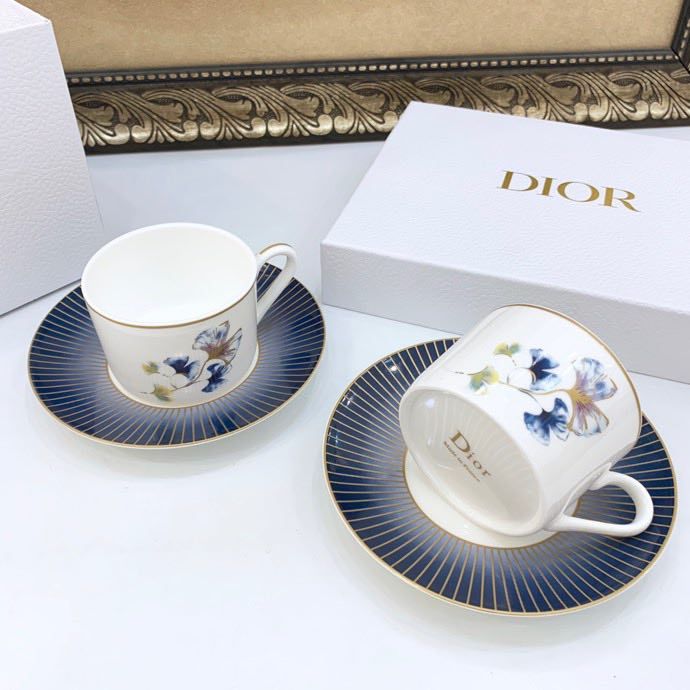 Tea set on 2 person of bone porcelain